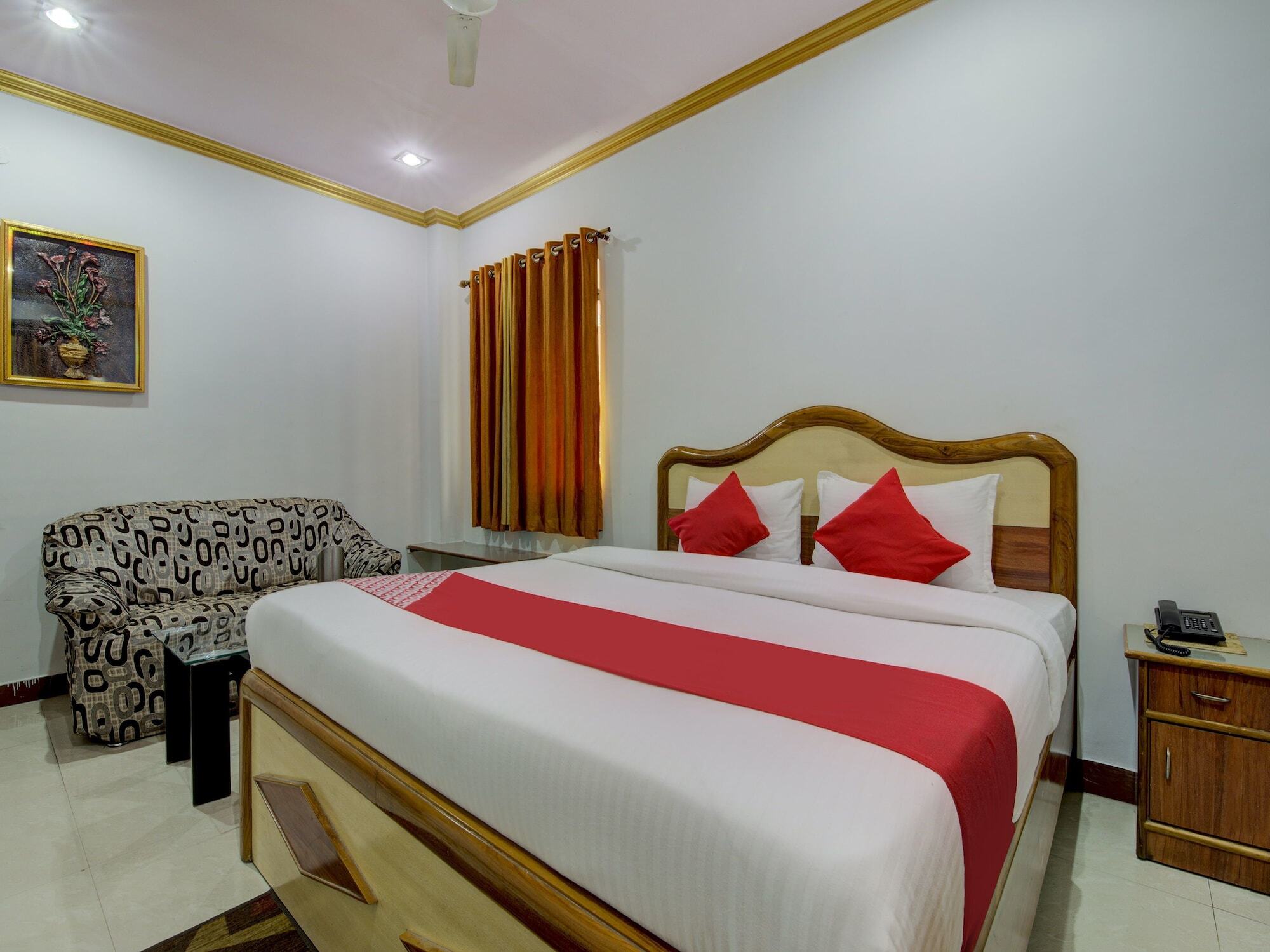 Oyo 4275 Hotel Sunraj Residency Ráncsí Kültér fotó